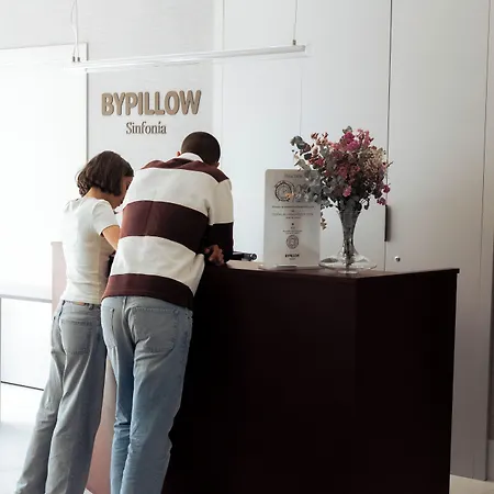 Bypillow Sinfonia ゲストハウス